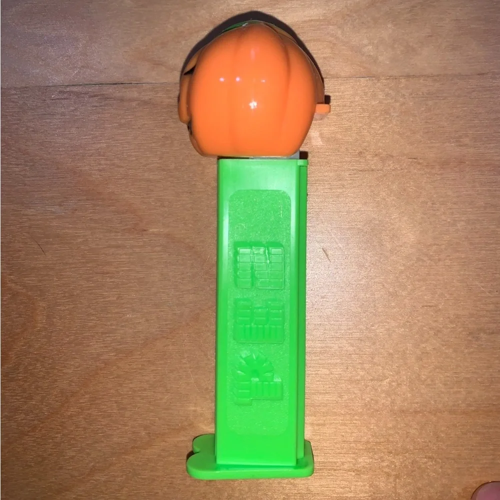 Vintage 1980 Halloween Pumpkin Jack-O-Lantern PEZ Dispenser – Made in Hungary